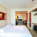 Studio moderno perto da praia em Copacabana!